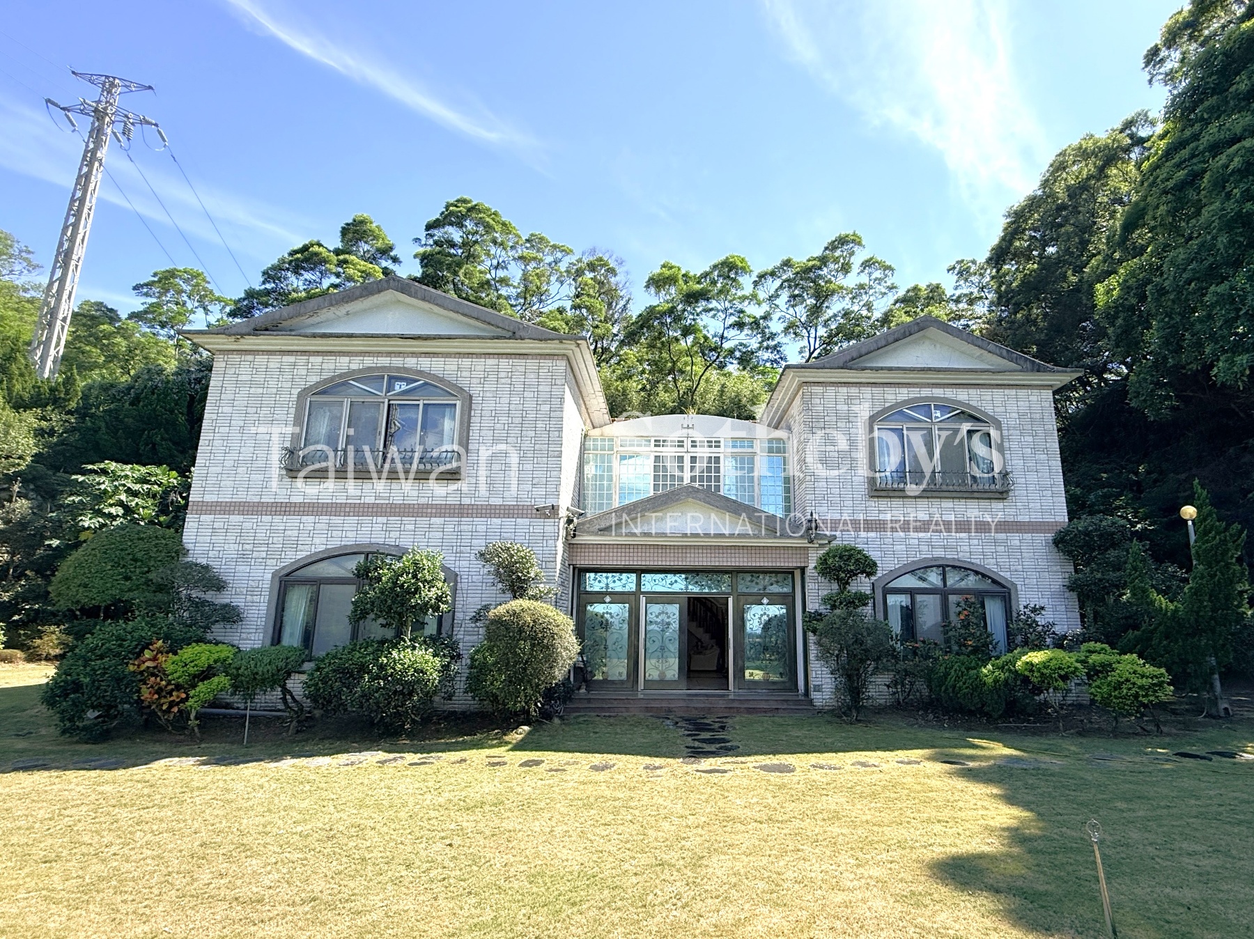 淡水小坪頂千坪秘境泳池別墅